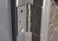 Le pareti di separazione grige della rete metallica di colore scelgono la porta provvista di cardini della gabbia di sicurezza antiruggine fornitore